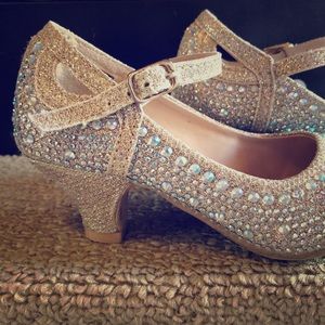 Little girls Cinderella shoes